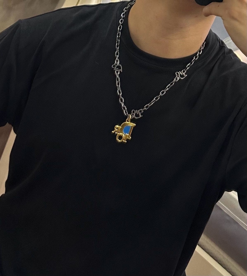 chr1st1an D10r necklaces